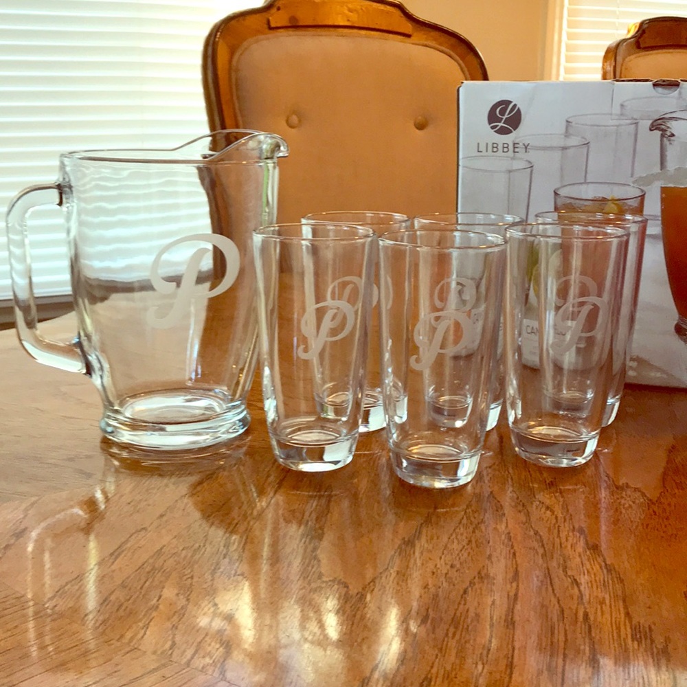 “P” personalized Glass Pitcher Set